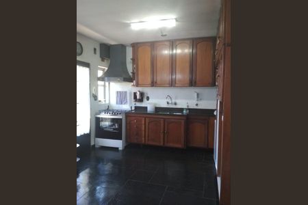Casa à venda com 260m², 3 quartos e 5 vagas