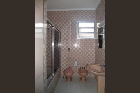 Casa à venda com 228m², 3 quartos e 5 vagas
