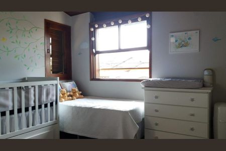 Casa à venda com 292m², 4 quartos e 4 vagas