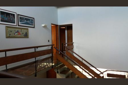 Casa à venda com 292m², 4 quartos e 4 vagas