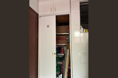 Casa de condomínio à venda com 560m², 4 quartos e 3 vagas Casa de condomínio à venda com 560m², 4 quartos e 3 vagasCozinha