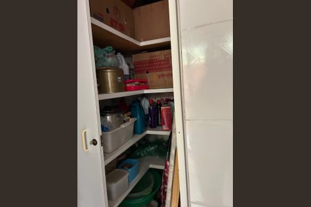 Casa de condomínio à venda com 560m², 4 quartos e 3 vagas Casa de condomínio à venda com 560m², 4 quartos e 3 vagasCozinha