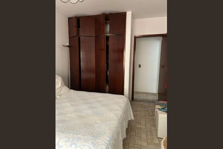 Casa de condomínio à venda com 560m², 4 quartos e 3 vagas Casa de condomínio à venda com 560m², 4 quartos e 3 vagasQuarto 3