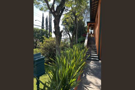 Casa de condomínio à venda com 560m², 4 quartos e 3 vagas Casa de condomínio à venda com 560m², 4 quartos e 3 vagasÁrea Externa