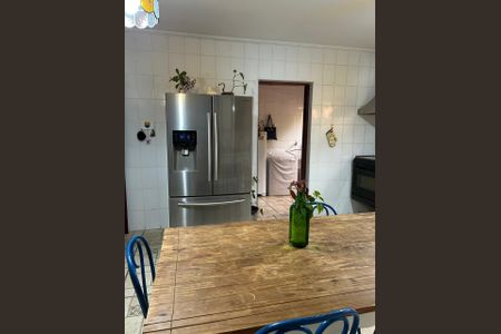 Casa de condomínio à venda com 560m², 4 quartos e 3 vagas Casa de condomínio à venda com 560m², 4 quartos e 3 vagasCozinha