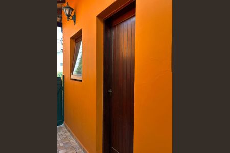 Casa de condomínio à venda com 560m², 4 quartos e 3 vagas Casa de condomínio à venda com 560m², 4 quartos e 3 vagasÁrea Externa