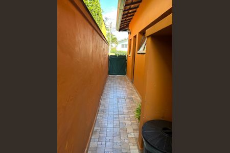 Casa de condomínio à venda com 560m², 4 quartos e 3 vagas Casa de condomínio à venda com 560m², 4 quartos e 3 vagasÁrea Externa