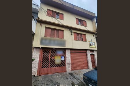 Casa à venda com 450m², 3 quartos e 2 vagas Casa à venda com 450m², 3 quartos e 2 vagasFachada