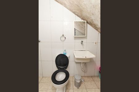 Casa à venda com 450m², 3 quartos e 2 vagas Casa à venda com 450m², 3 quartos e 2 vagasCasa 2 - Banheiro