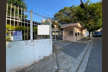 Apartamento à venda com 50m², 2 quartos e 1 vaga Apartamento à venda com 50m², 2 quartos e 1 vagaFachada + Placa