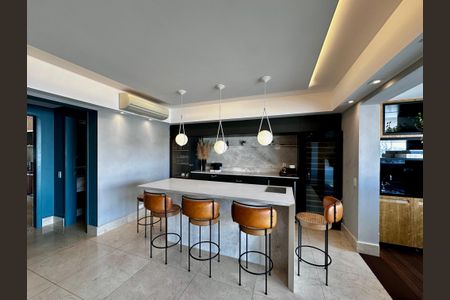 Apartamento à venda com 145m², 3 quartos e 2 vagas Apartamento à venda com 145m², 3 quartos e 2 vagasSala