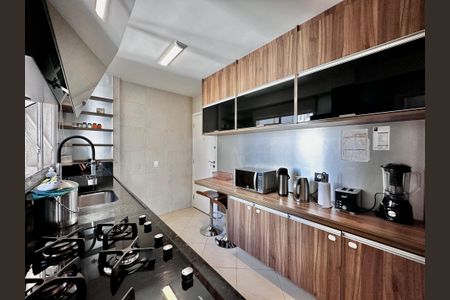 Apartamento à venda com 145m², 3 quartos e 2 vagas Apartamento à venda com 145m², 3 quartos e 2 vagasCozinha