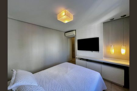 Apartamento à venda com 145m², 3 quartos e 2 vagas Apartamento à venda com 145m², 3 quartos e 2 vagasSuíte 3