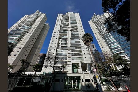 Apartamento à venda com 145m², 3 quartos e 2 vagas Apartamento à venda com 145m², 3 quartos e 2 vagasFachada
