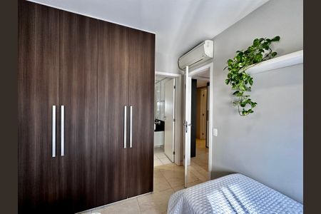 Apartamento à venda com 145m², 3 quartos e 2 vagas Apartamento à venda com 145m², 3 quartos e 2 vagasSuíte 1