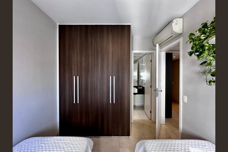 Apartamento à venda com 145m², 3 quartos e 2 vagas Apartamento à venda com 145m², 3 quartos e 2 vagasSuíte 1