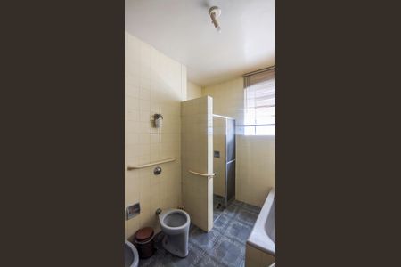 Casa à venda com 350m², 7 quartos e 4 vagasBanheiro 2