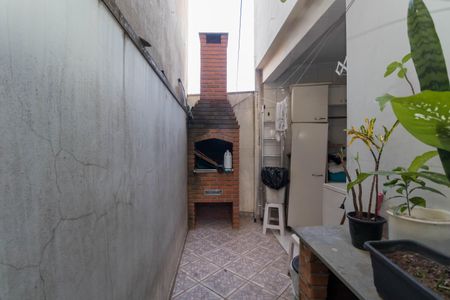Casa à venda com 180m², 3 quartos e 2 vagas Casa à venda com 180m², 3 quartos e 2 vagasChurrasqueira