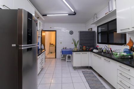 Casa à venda com 180m², 3 quartos e 2 vagas Casa à venda com 180m², 3 quartos e 2 vagasCozinha