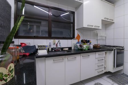 Casa à venda com 180m², 3 quartos e 2 vagas Casa à venda com 180m², 3 quartos e 2 vagasCozinha