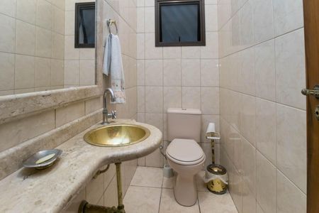 Casa à venda com 180m², 3 quartos e 2 vagas Casa à venda com 180m², 3 quartos e 2 vagasLavabo da Sala
