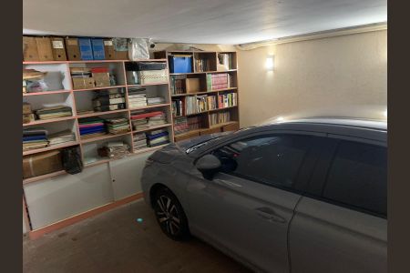 Casa à venda com 220m², 3 quartos e 2 vagas