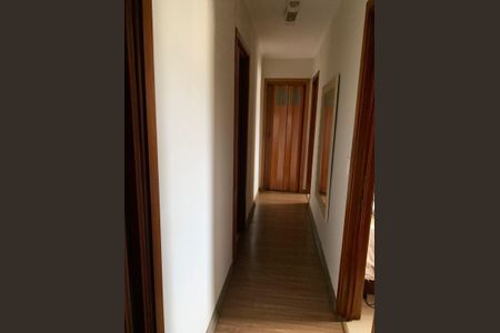Casa à venda com 220m², 3 quartos e 2 vagas