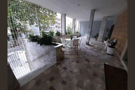 Apartamento à venda com 75m², 2 quartos e 1 vaga