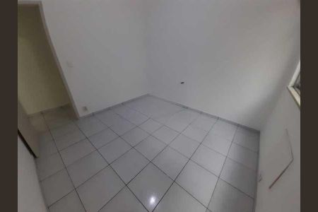 Apartamento à venda com 75m², 2 quartos e 1 vaga