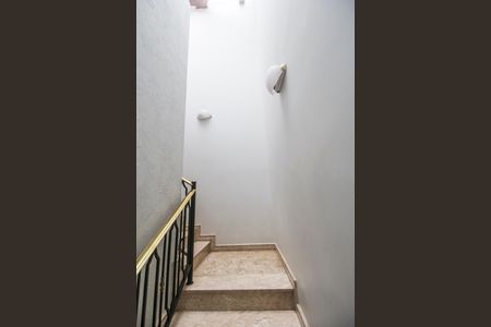 Casa à venda com 790m², 4 quartos e 6 vagasEscada