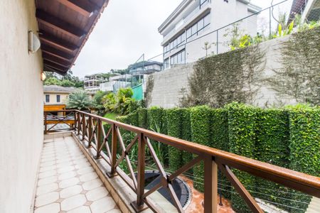 Casa à venda com 790m², 4 quartos e 6 vagasVaranda