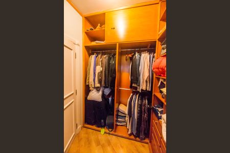 Casa à venda com 790m², 4 quartos e 6 vagasCloset da suíte 4