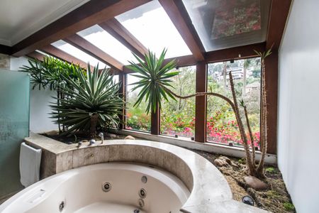 Casa à venda com 790m², 4 quartos e 6 vagasBanheiro da Suíte 1