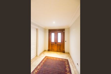 Casa à venda com 790m², 4 quartos e 6 vagasEntrada