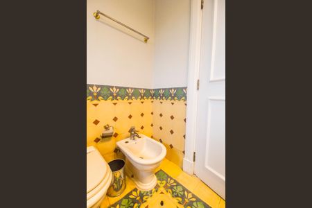 Casa à venda com 790m², 4 quartos e 6 vagasBanheiro da Suíte 4