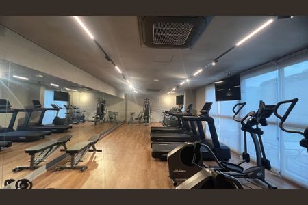 Apartamento à venda com 210m², 3 quartos e 3 vagas Apartamento à venda com 210m², 3 quartos e 3 vagasAcademia