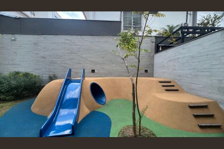 Apartamento à venda com 210m², 3 quartos e 3 vagas Apartamento à venda com 210m², 3 quartos e 3 vagasPlayground