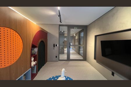 Apartamento à venda com 210m², 3 quartos e 3 vagas Apartamento à venda com 210m², 3 quartos e 3 vagasBrinquedoteca