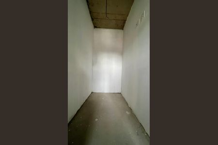 Apartamento à venda com 210m², 3 quartos e 3 vagas Apartamento à venda com 210m², 3 quartos e 3 vagasQuarto de Serviço