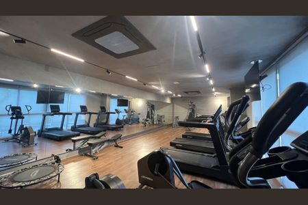 Apartamento à venda com 210m², 3 quartos e 3 vagas Apartamento à venda com 210m², 3 quartos e 3 vagasAcademia