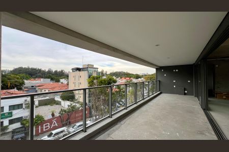 Apartamento à venda com 210m², 3 quartos e 3 vagas Apartamento à venda com 210m², 3 quartos e 3 vagasVaranda