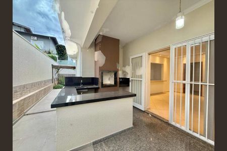 Casa à venda com 202m², 3 quartos e 3 vagas