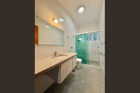 Casa à venda com 202m², 3 quartos e 3 vagas