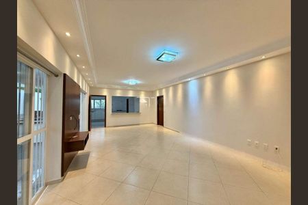 Casa à venda com 202m², 3 quartos e 3 vagas
