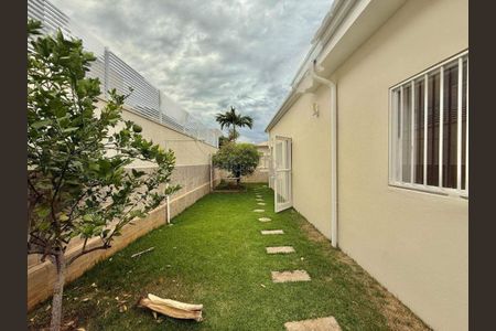 Casa à venda com 202m², 3 quartos e 3 vagas