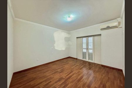 Casa à venda com 202m², 3 quartos e 3 vagas