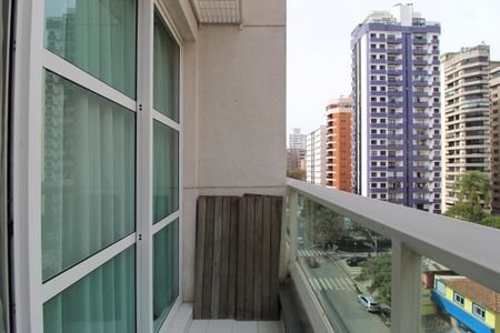 Varanda de apartamento à venda com 1 quarto, 55m² em Indianópolis, São Paulo