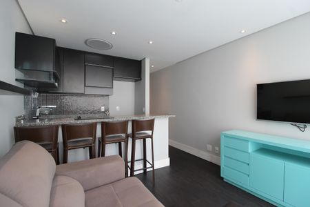 Sala/Cozinha de apartamento à venda com 1 quarto, 55m² em Indianópolis, São Paulo