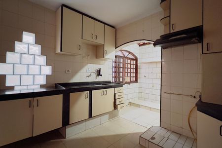 Casa à venda com 323m², 3 quartos e 3 vagas Casa à venda com 323m², 3 quartos e 3 vagasCozinha