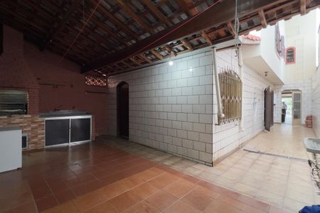 Casa à venda com 323m², 3 quartos e 3 vagas Casa à venda com 323m², 3 quartos e 3 vagasÁrea de Serviço